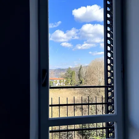 View * Dormelletto